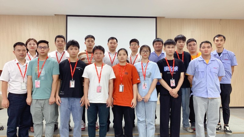 迎接實(shí)習(xí)生，攜手促成長(zhǎng)